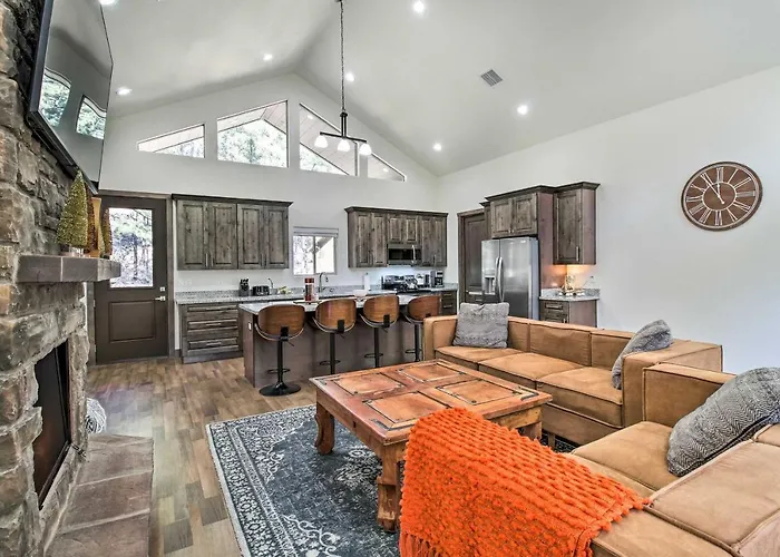 Pet-friendly Show Cabin: Near Hiking! Show Low