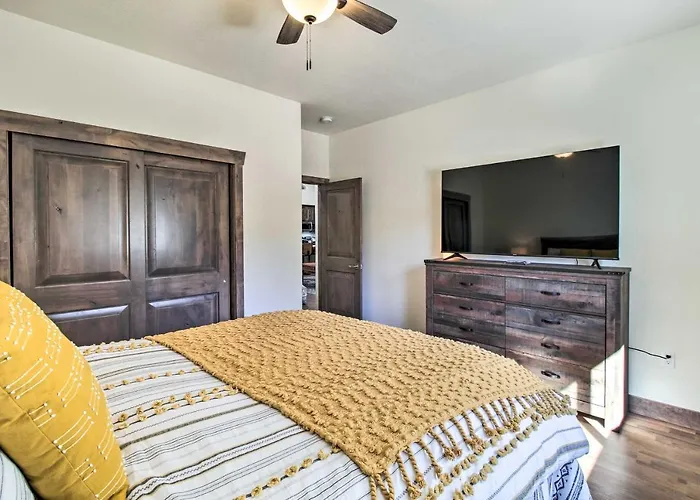 Pet-friendly Show Cabin: Near Hiking! Ferienhaus