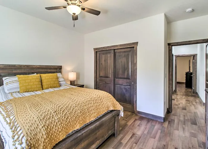 Pet-friendly Show Cabin: Near Hiking! Show Low